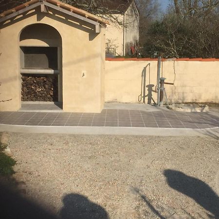 Superbe Gite A La Campagne Dans Le Bordelais Saint-Vivien-de-Blaye Екстер'єр фото
